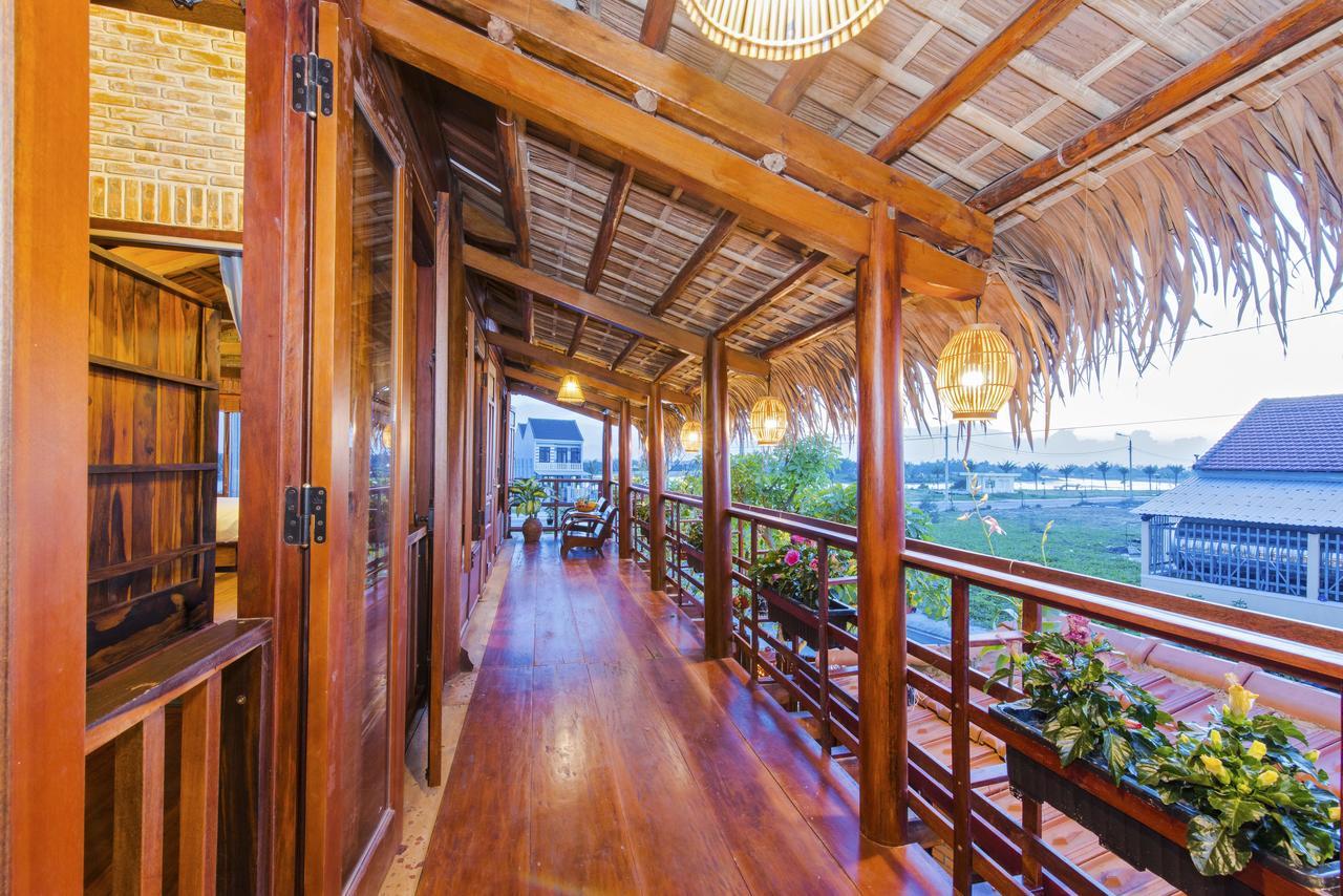 Wooden Hoian Hội An