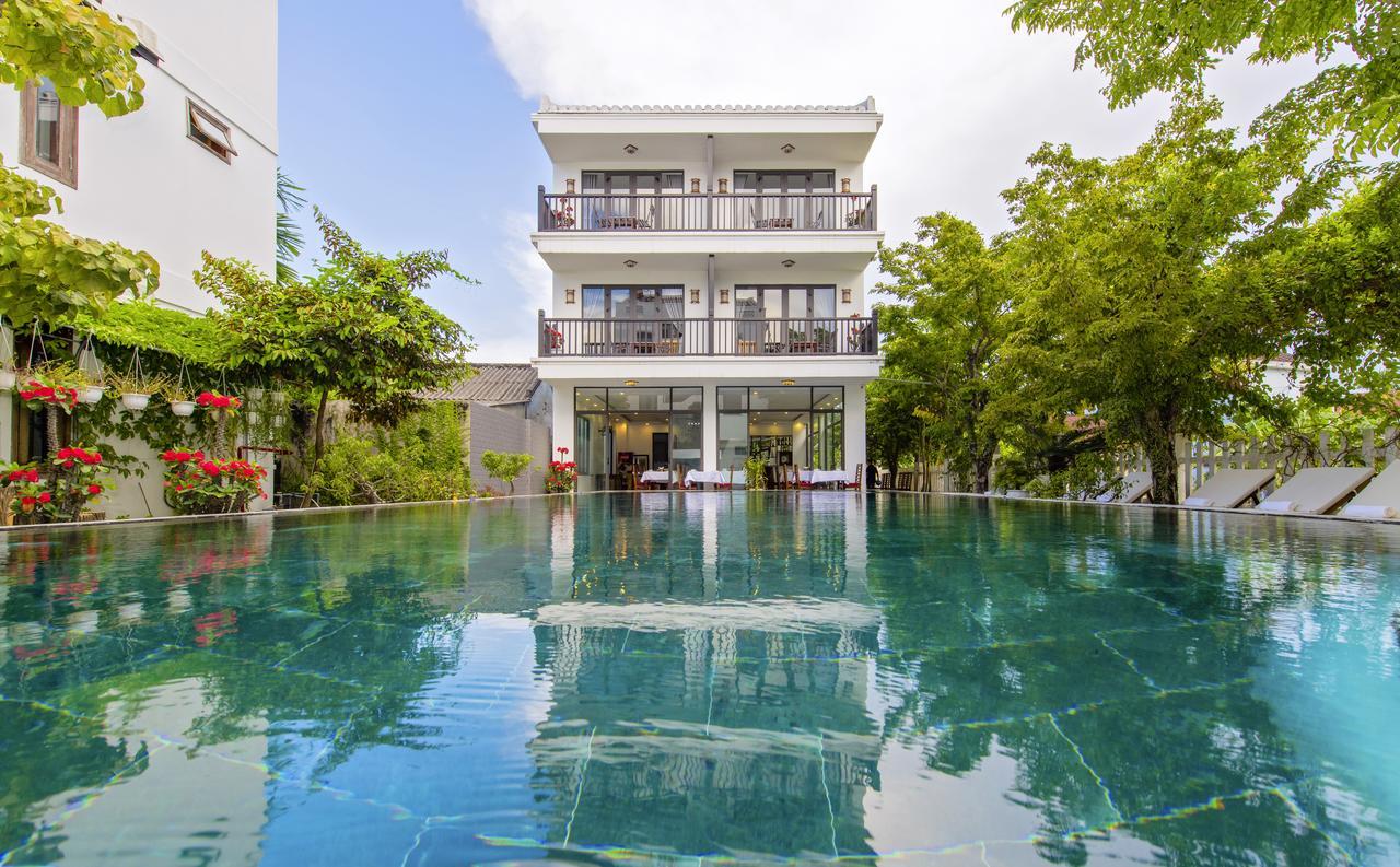 Ruby Hotel 3*