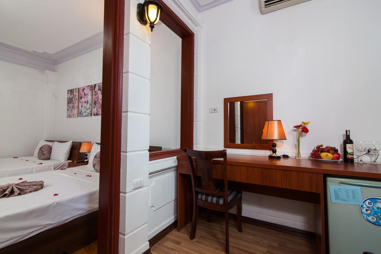Iris Legend Hotel