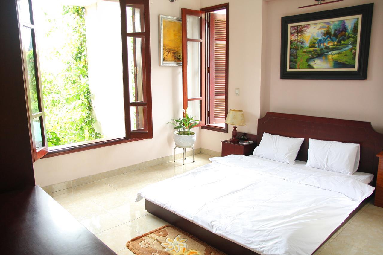 Lily Bed & Breakfast Ha Long