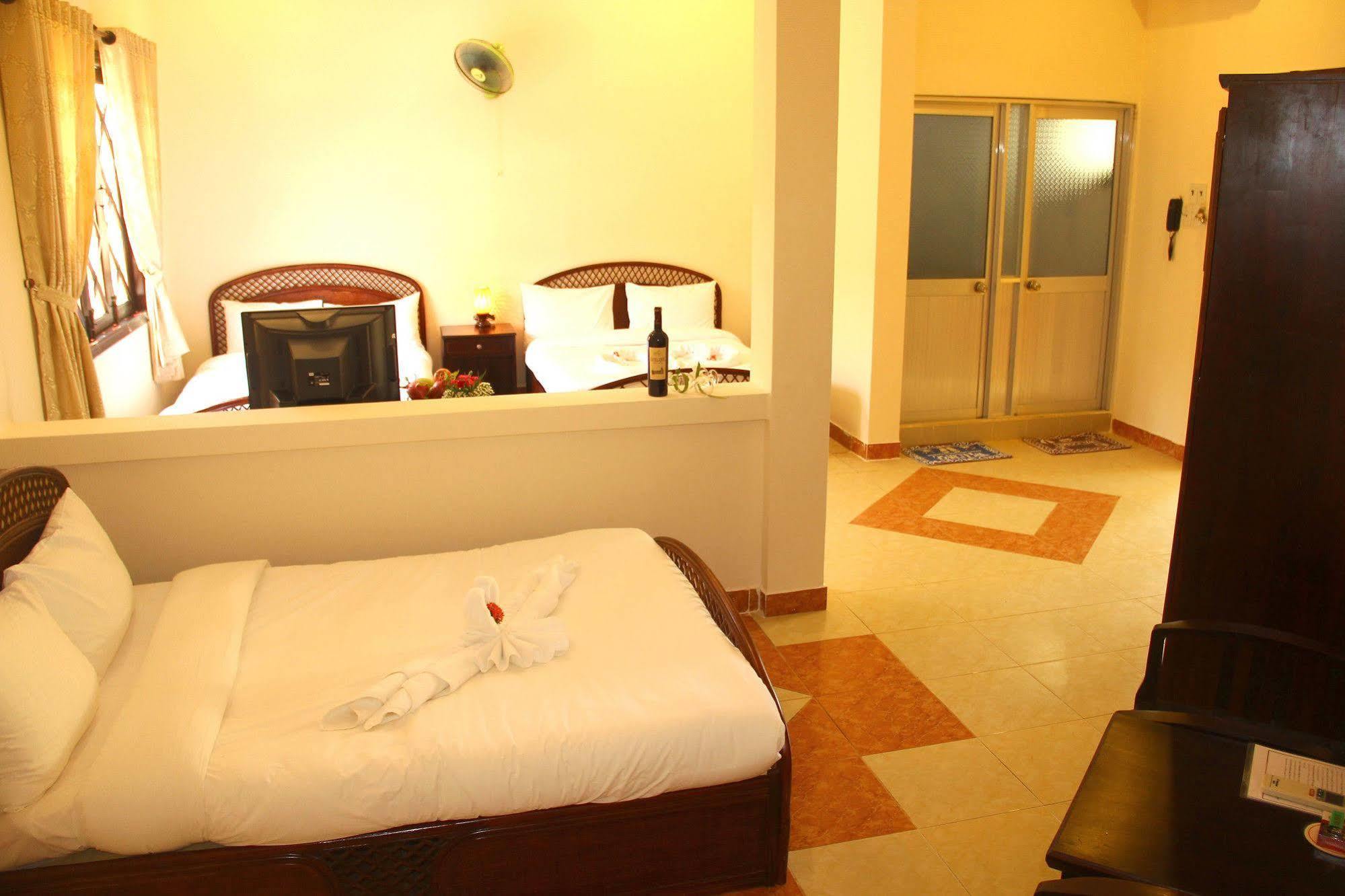 Nang Hon Rom Hotel