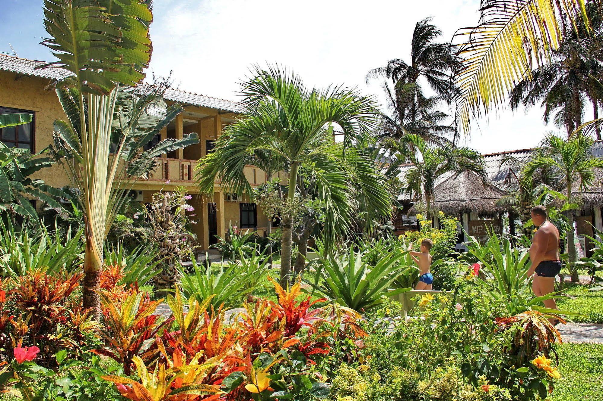 Nang Hon Rom Hotel