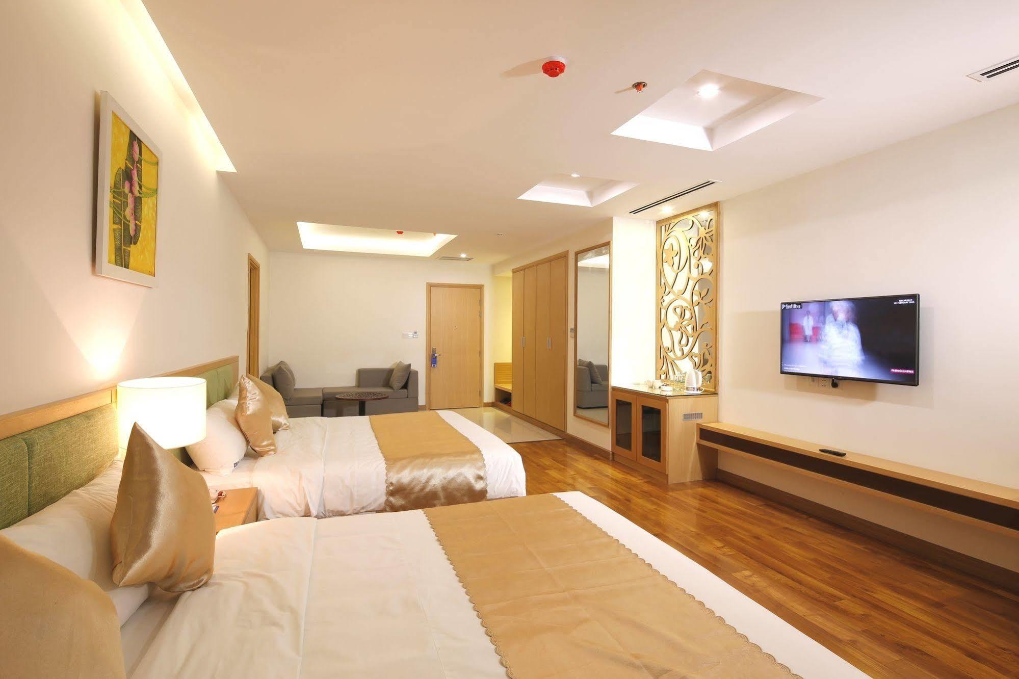 Hotel Bavico International