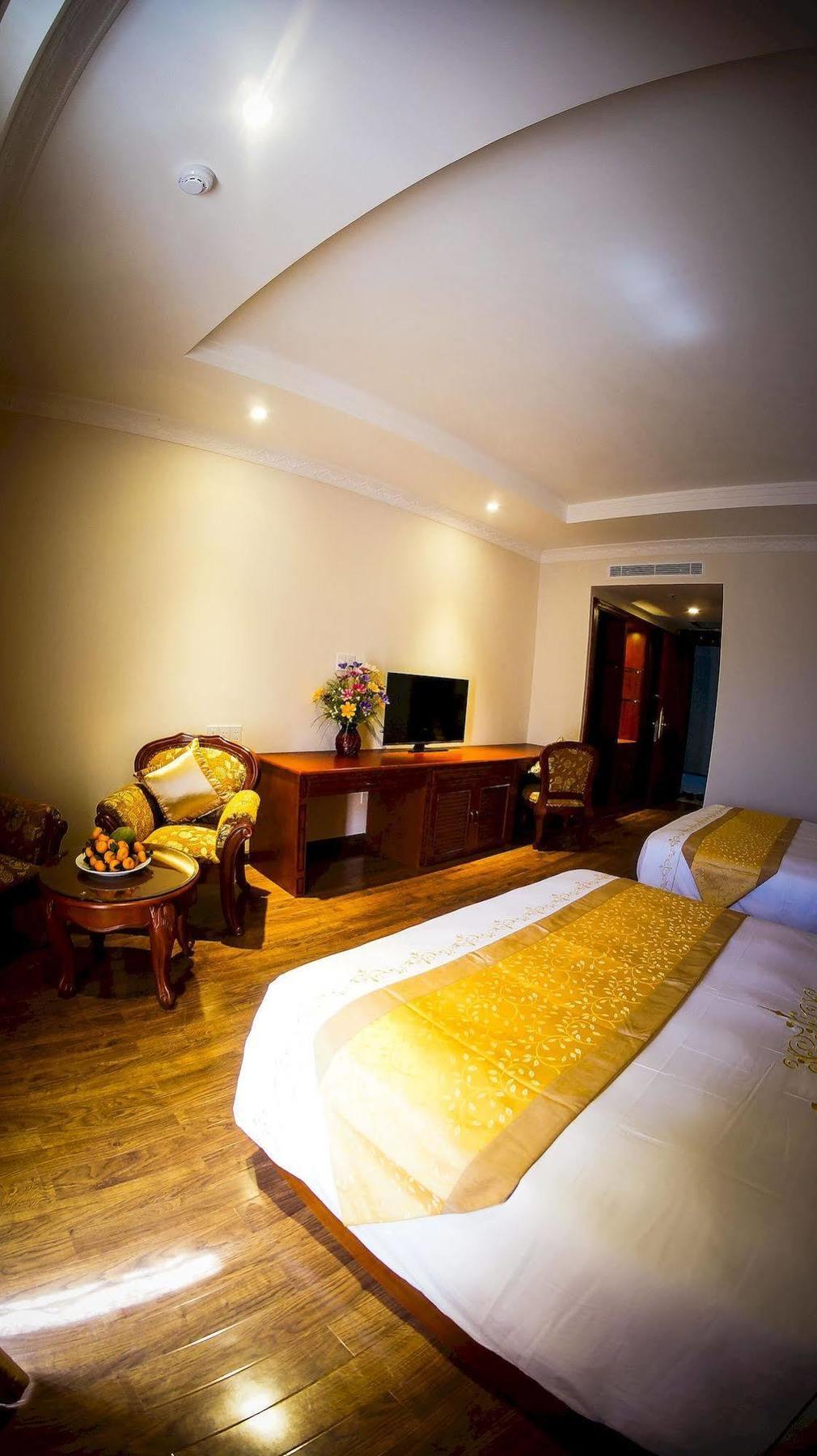 Palace 4*