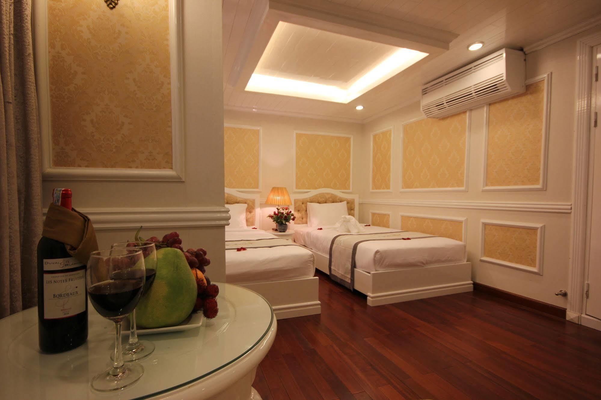  Signature Halong Cruise Hạ Long