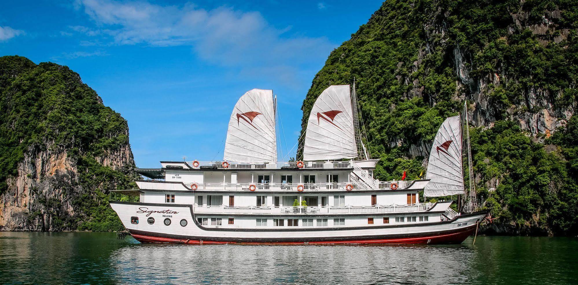 Signature Halong Cruise  Hạ Long