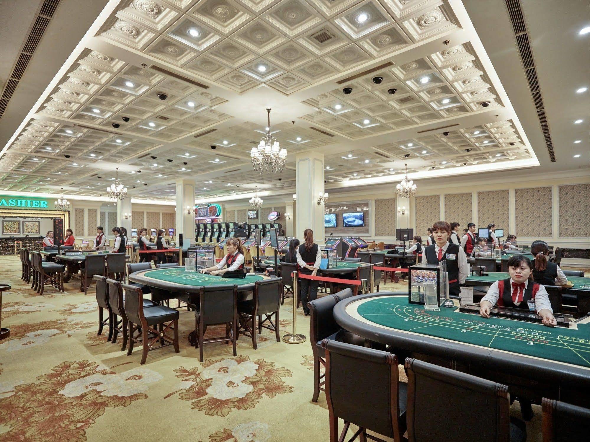 Hotel Royal Halong Ha Long
