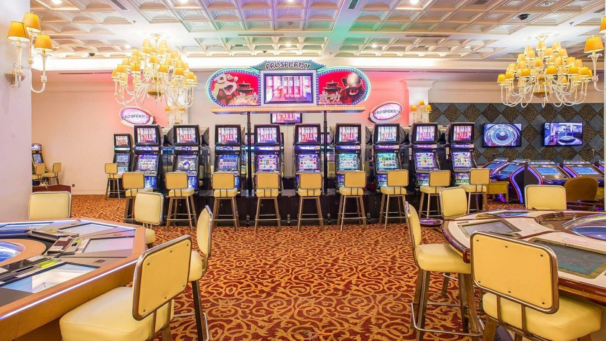 Royal Halong 5*