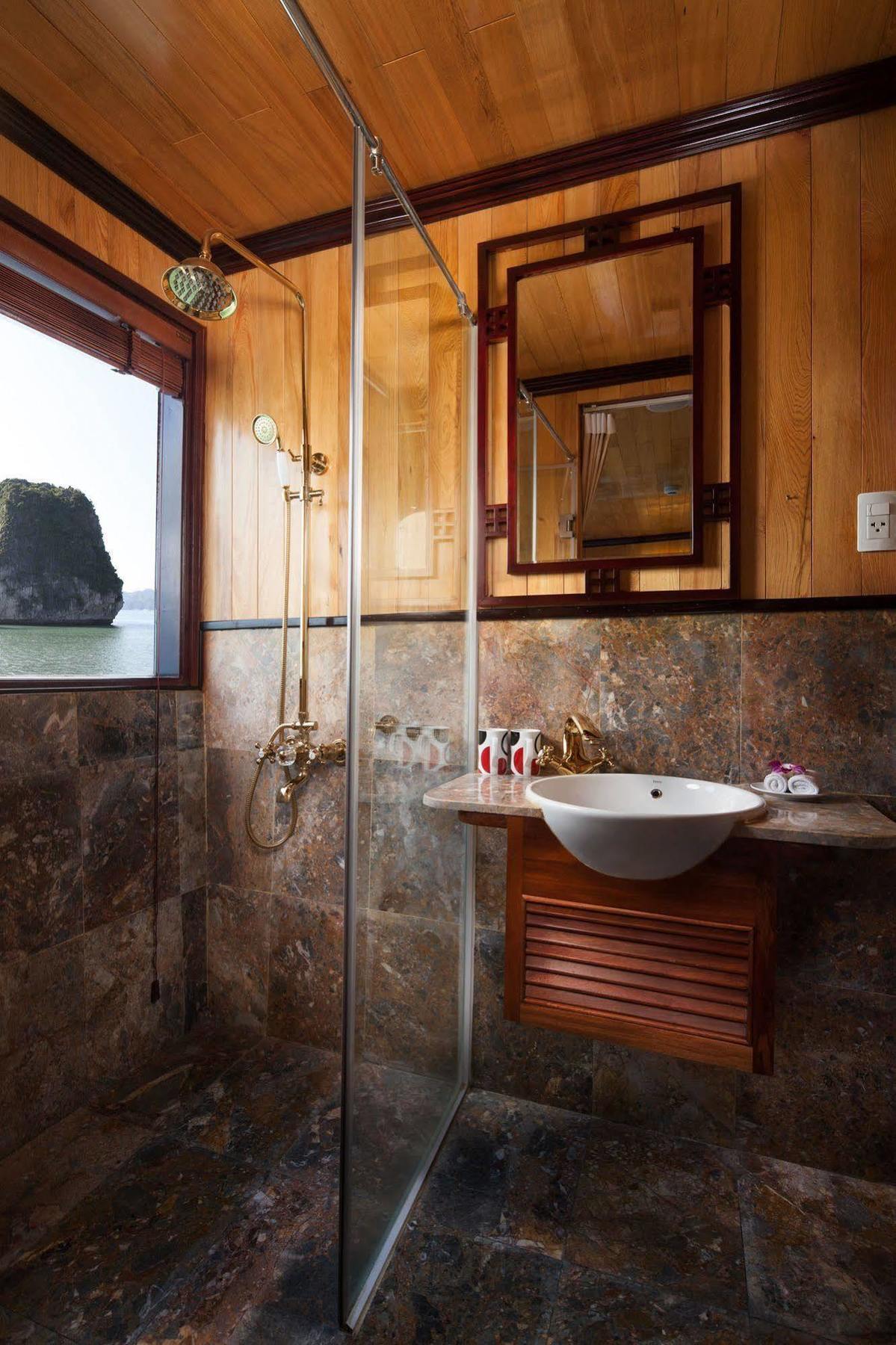  Garden Bay Luxury Cruise Ha Long