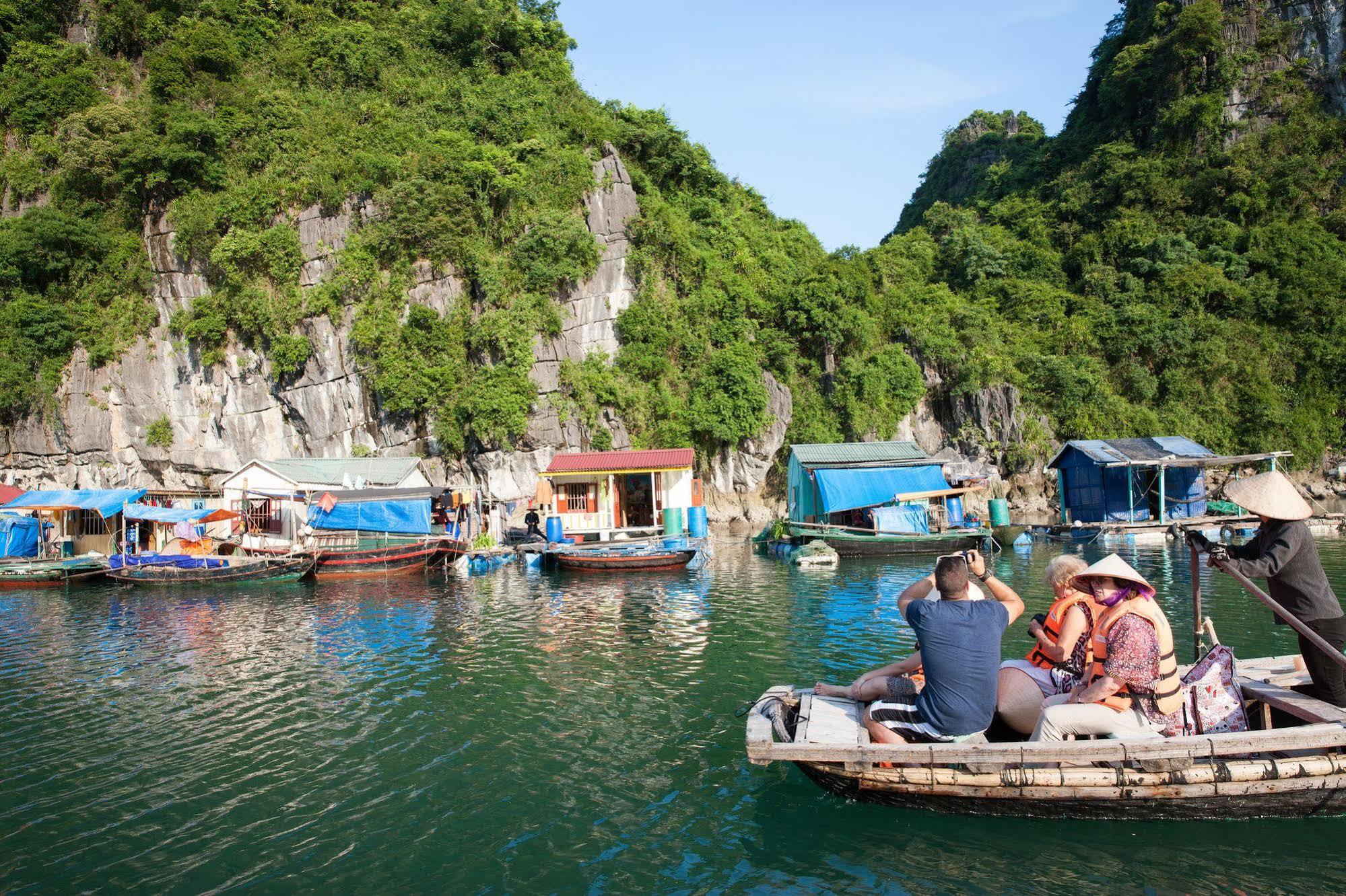  Garden Bay Luxury Cruise 4*