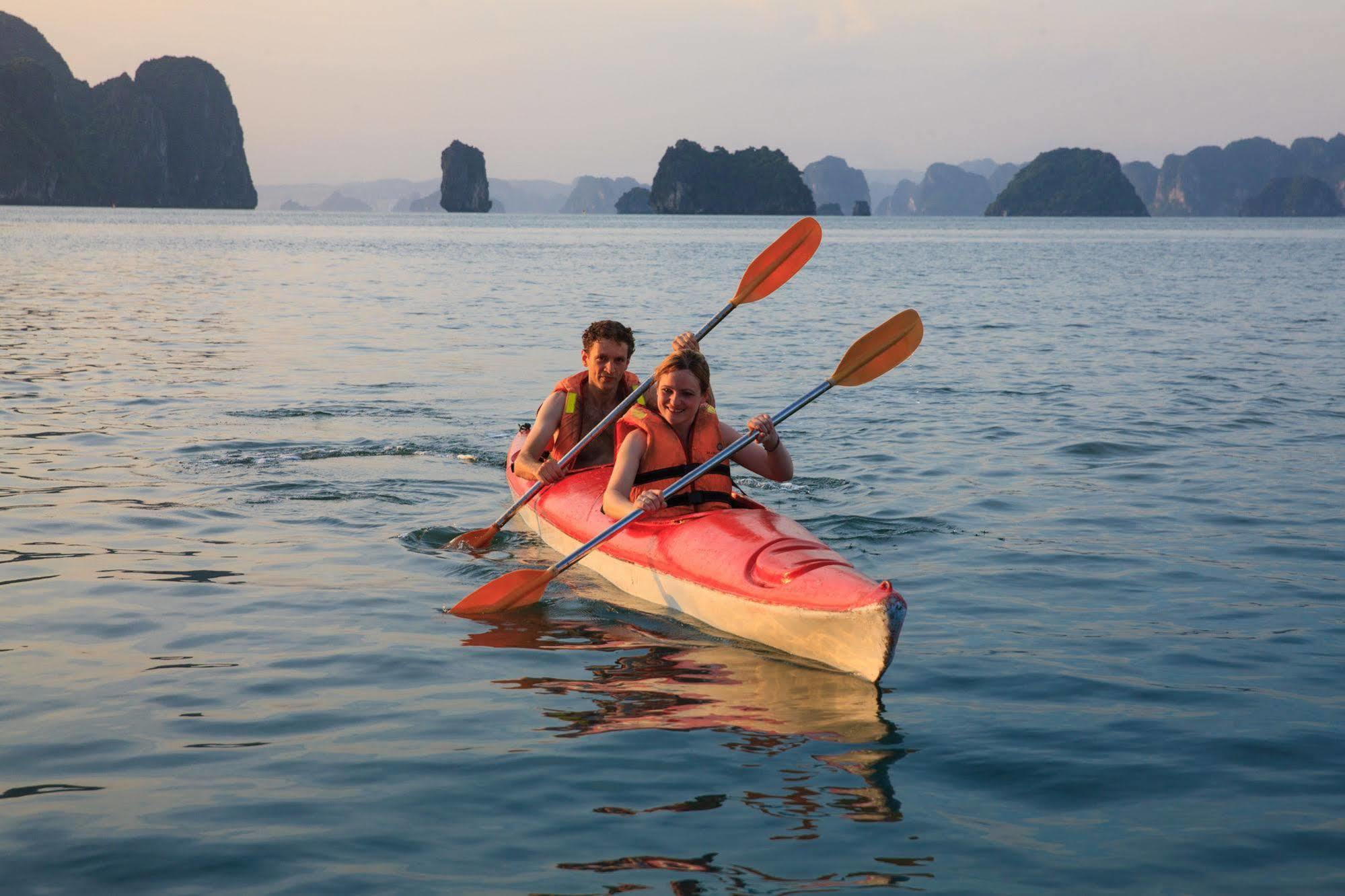  Garden Bay Luxury Cruise Ha Long