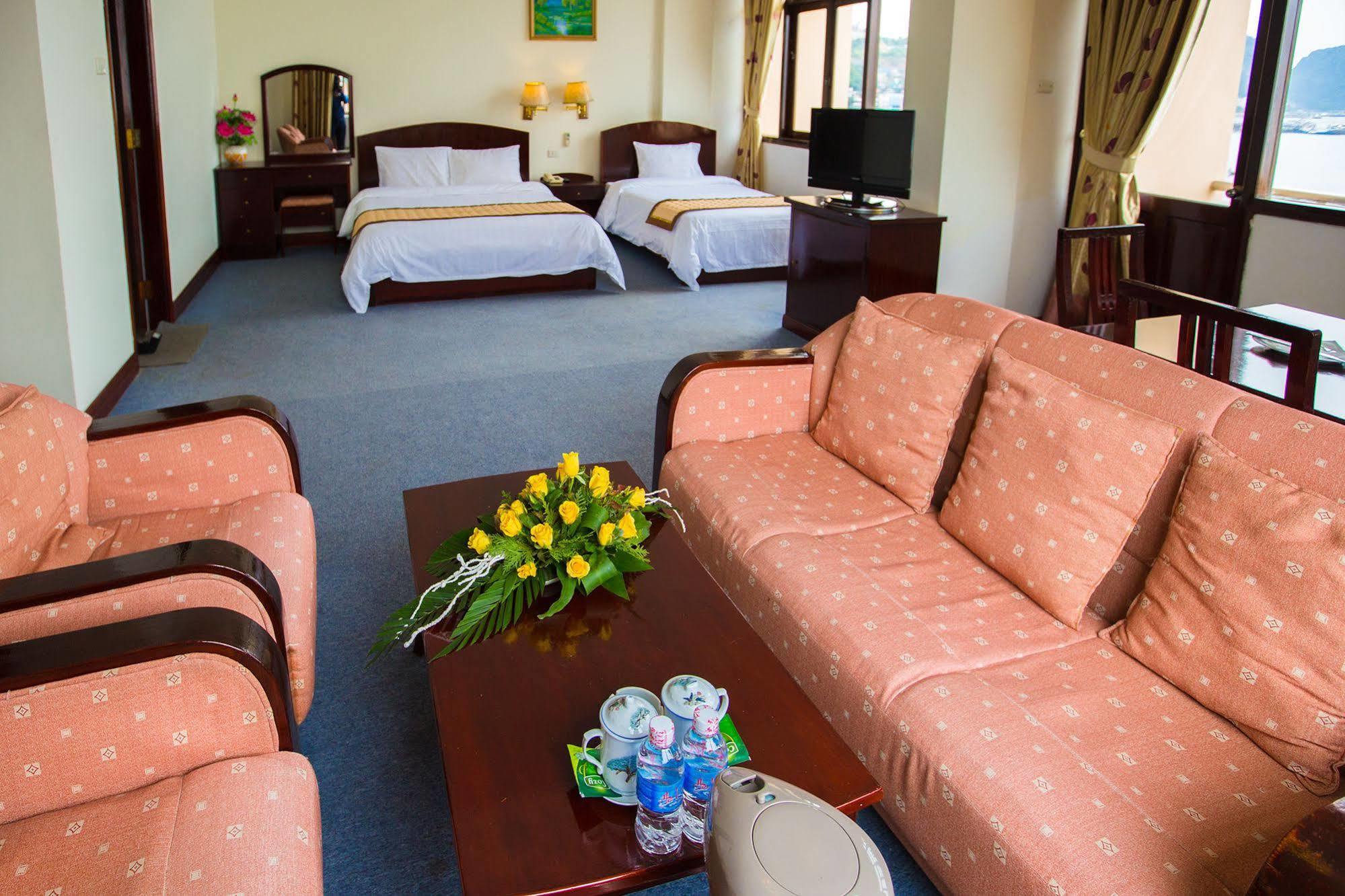 Hotel Bach Dang Ha Long
