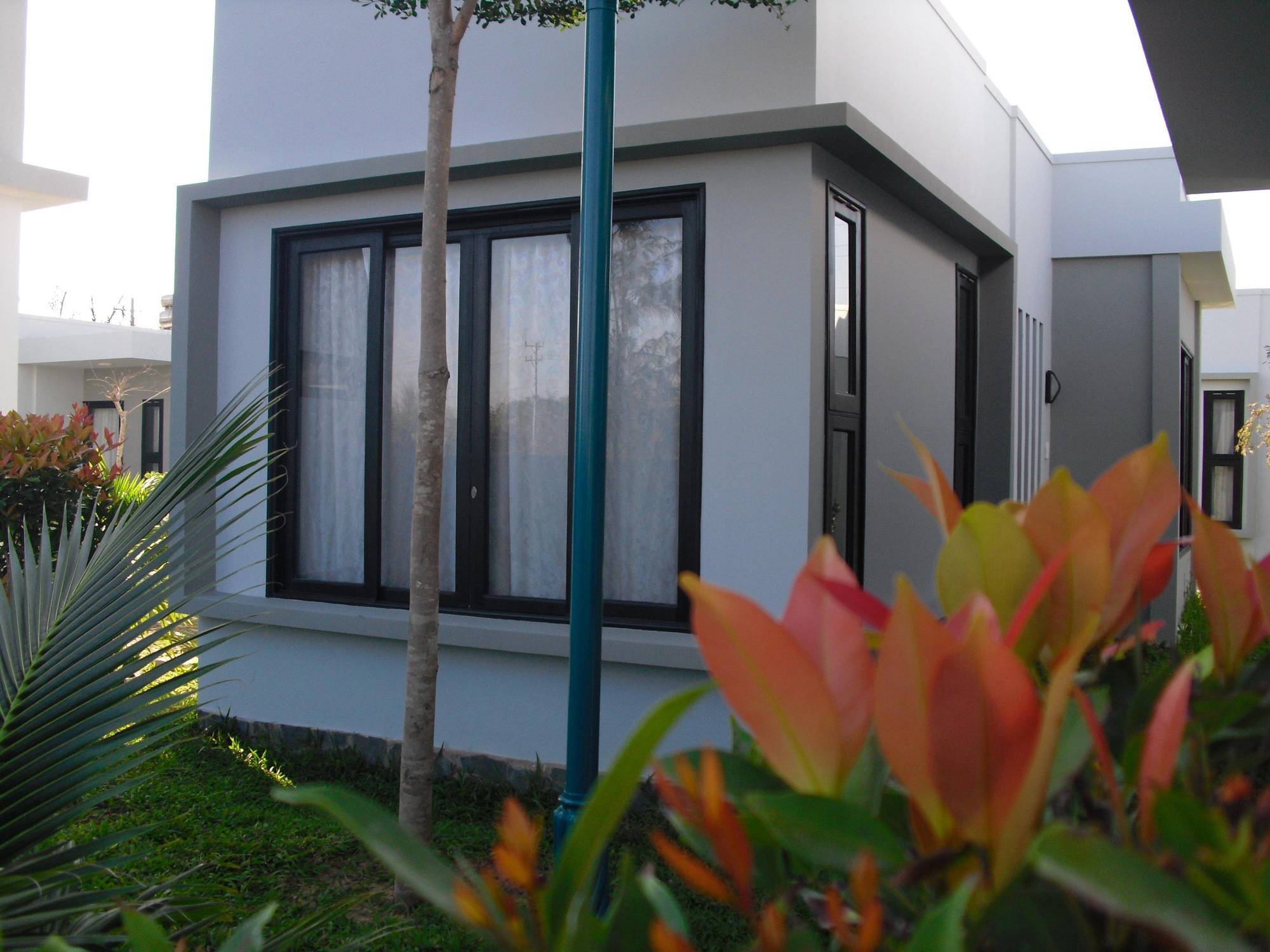 Nguyen Minihouse