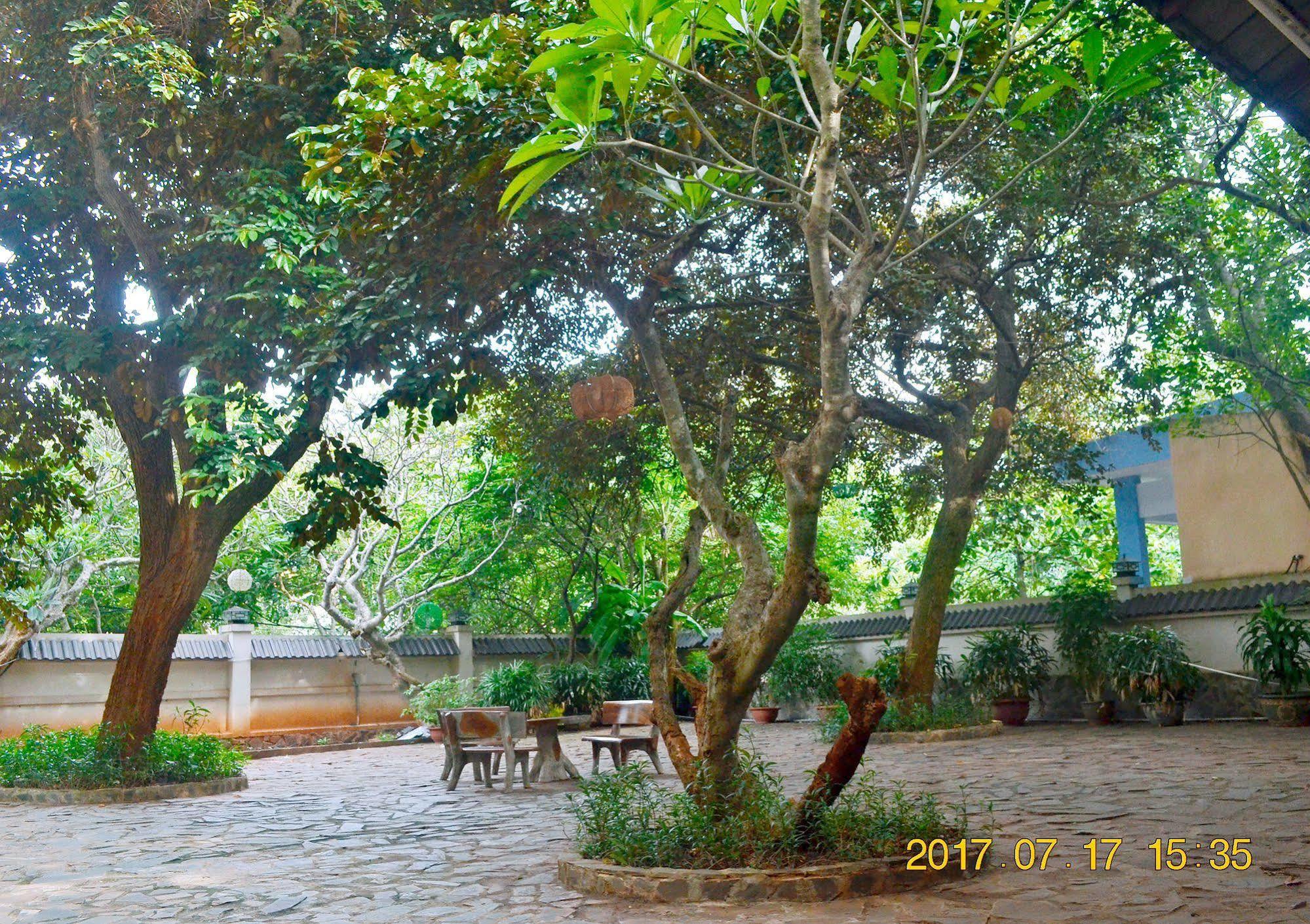 Hotel Lam Son &
