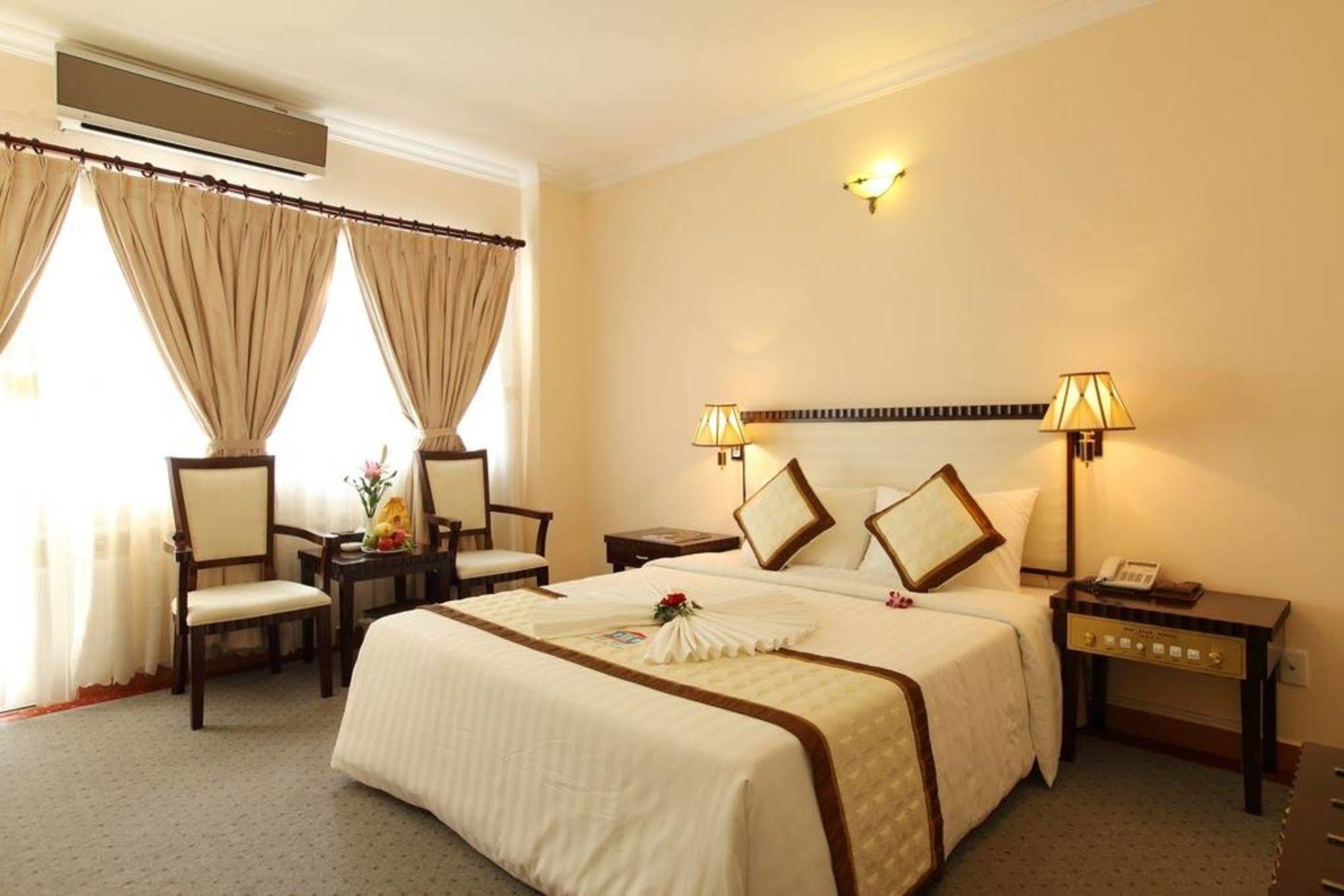 Dic Star Khách sạn 4*