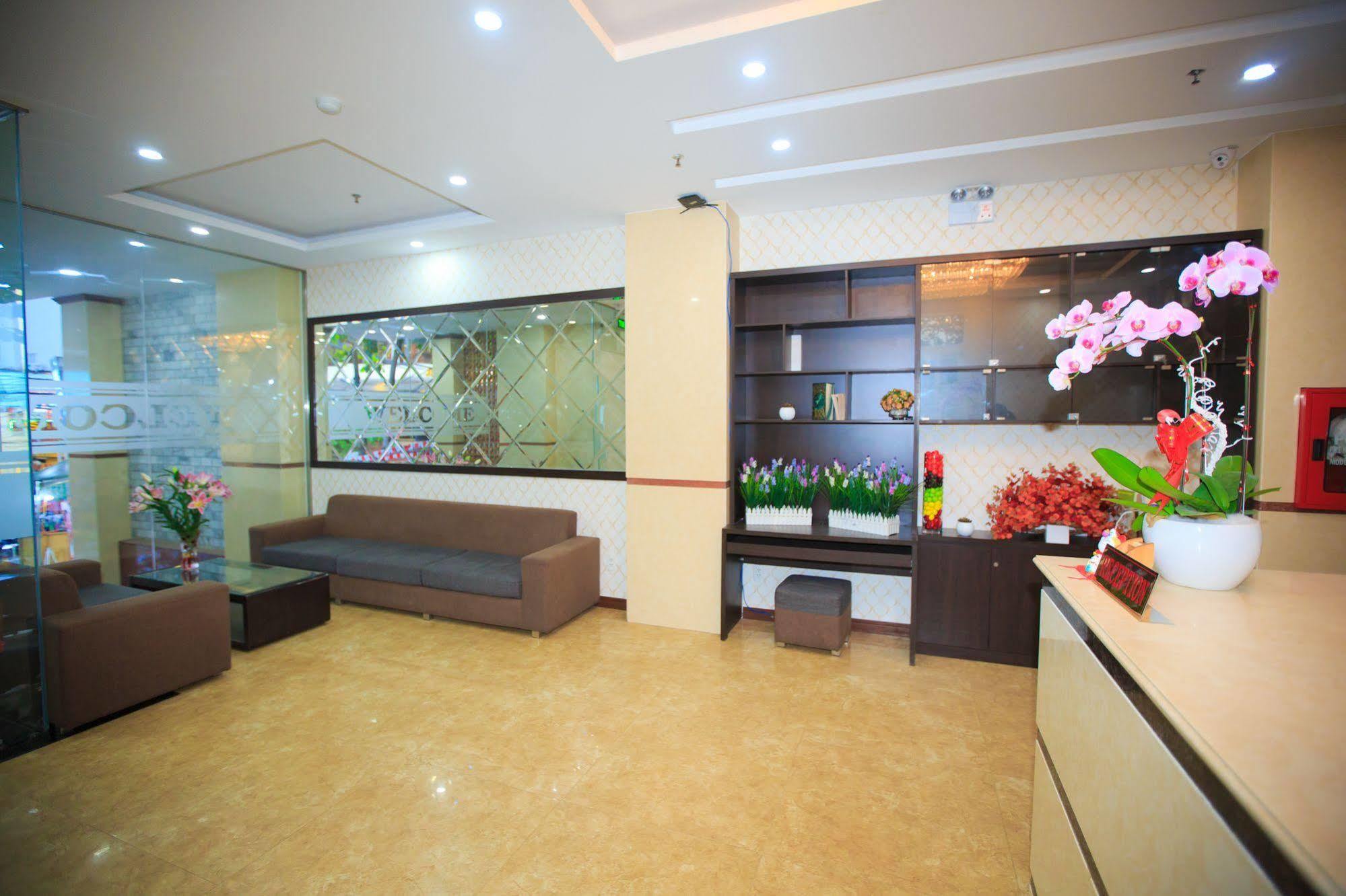 Lucky Star Hotel 3*