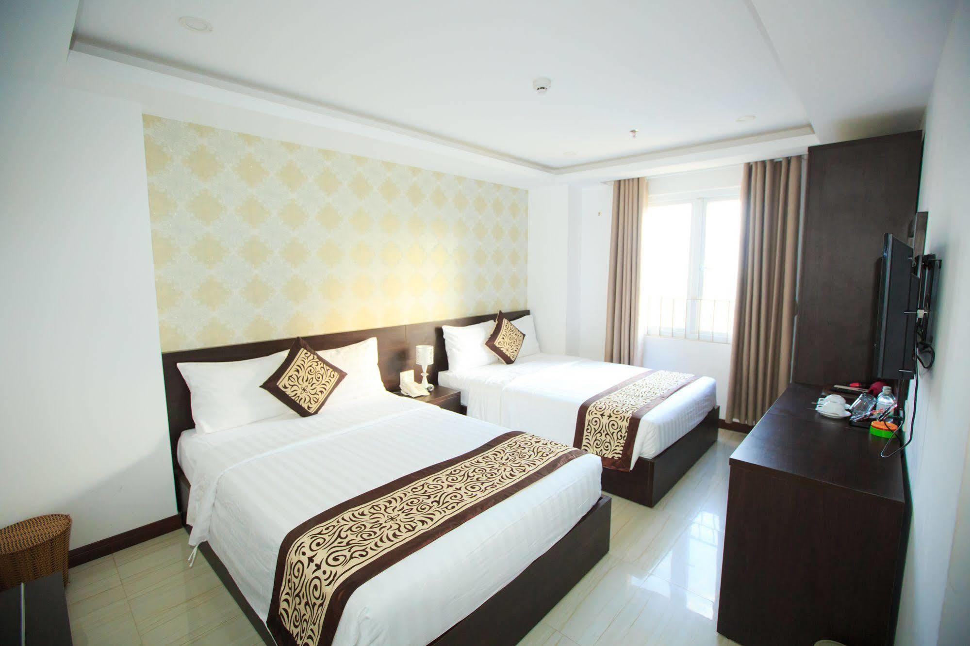 Lucky Star Hotel 3*