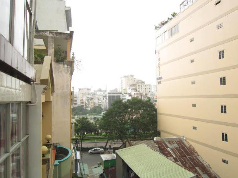 Bee Saigon * Ho-Chi-Minh-Stadt