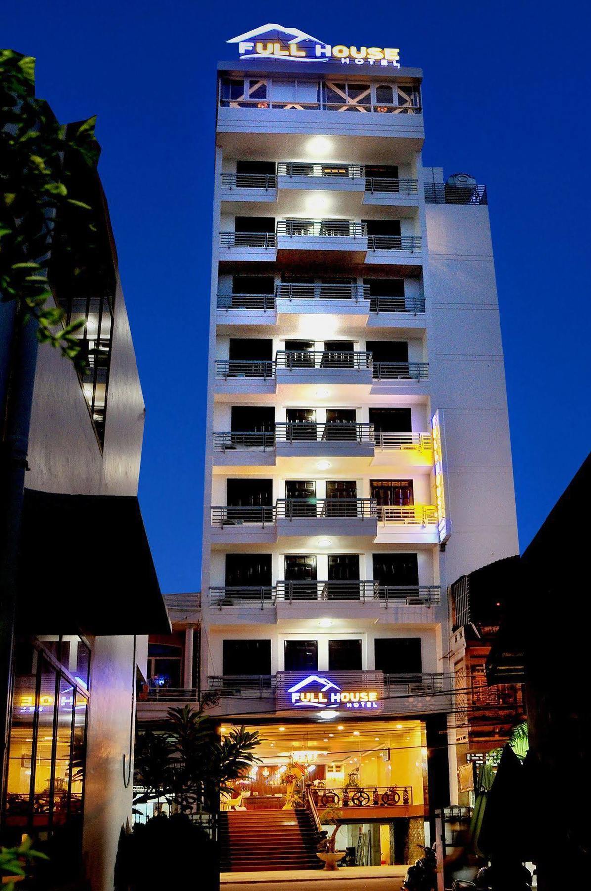 Full House 3*