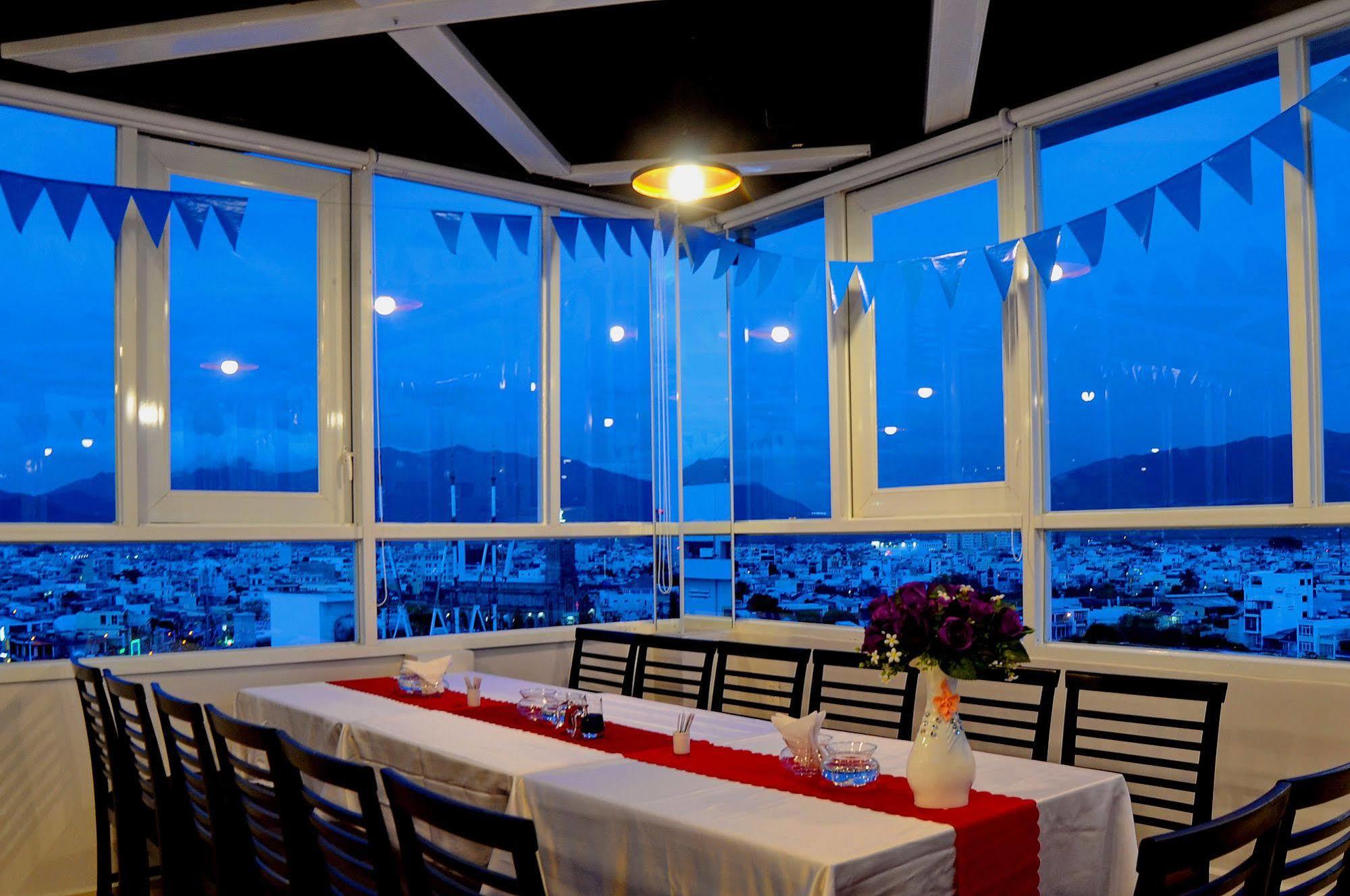 Full House Hotel Nha Trang