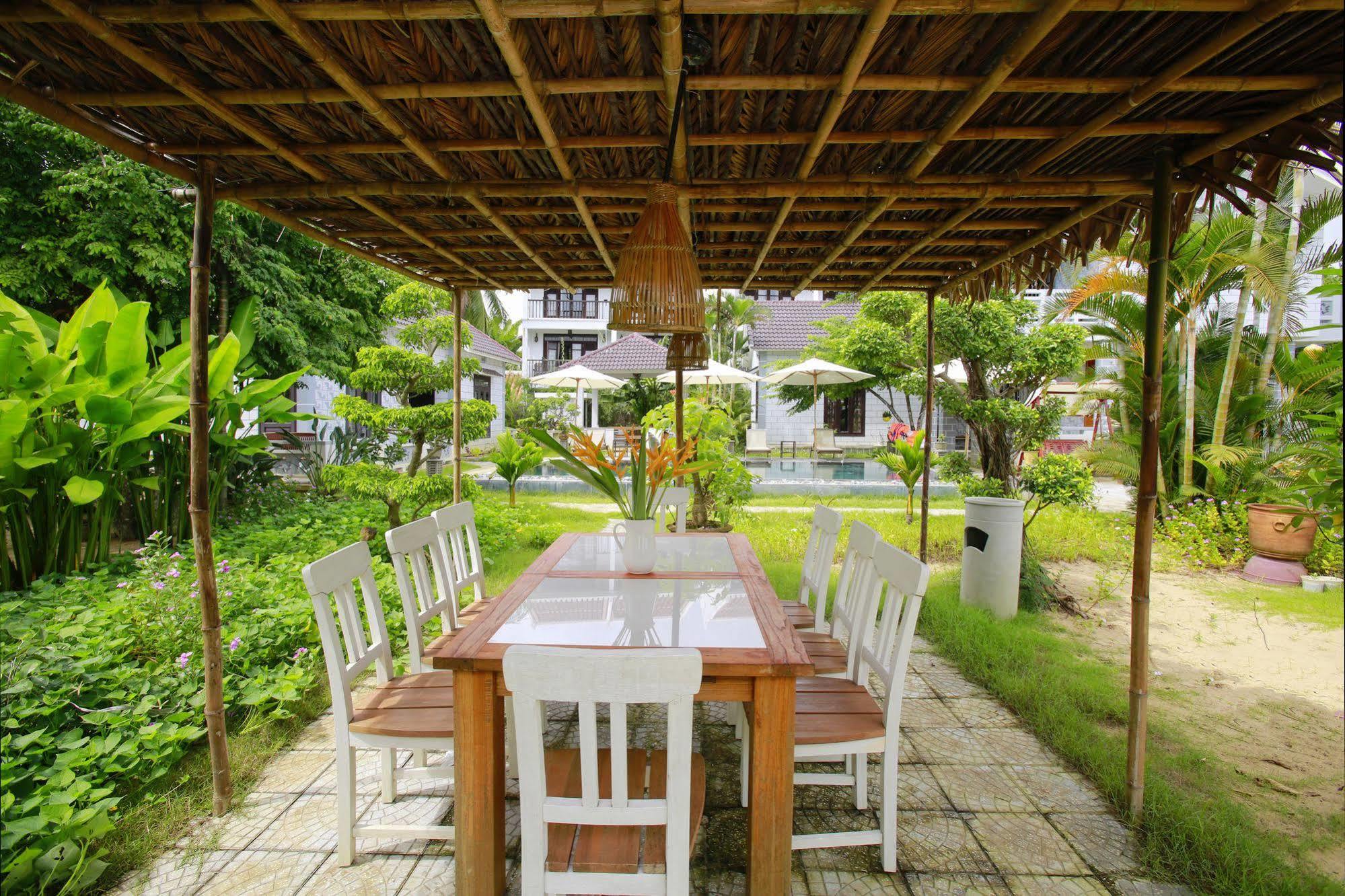 Mr Tho Garden Villa *