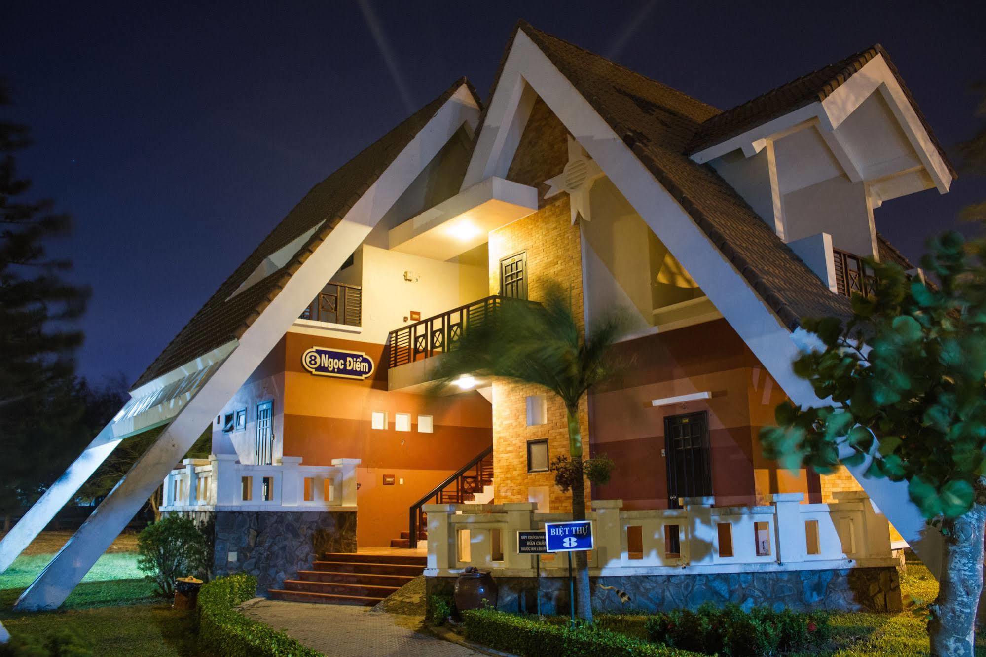 Lotus & 4* Vung Tau