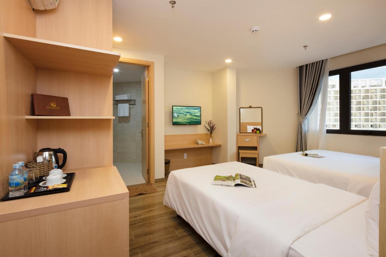 The Swan 3*