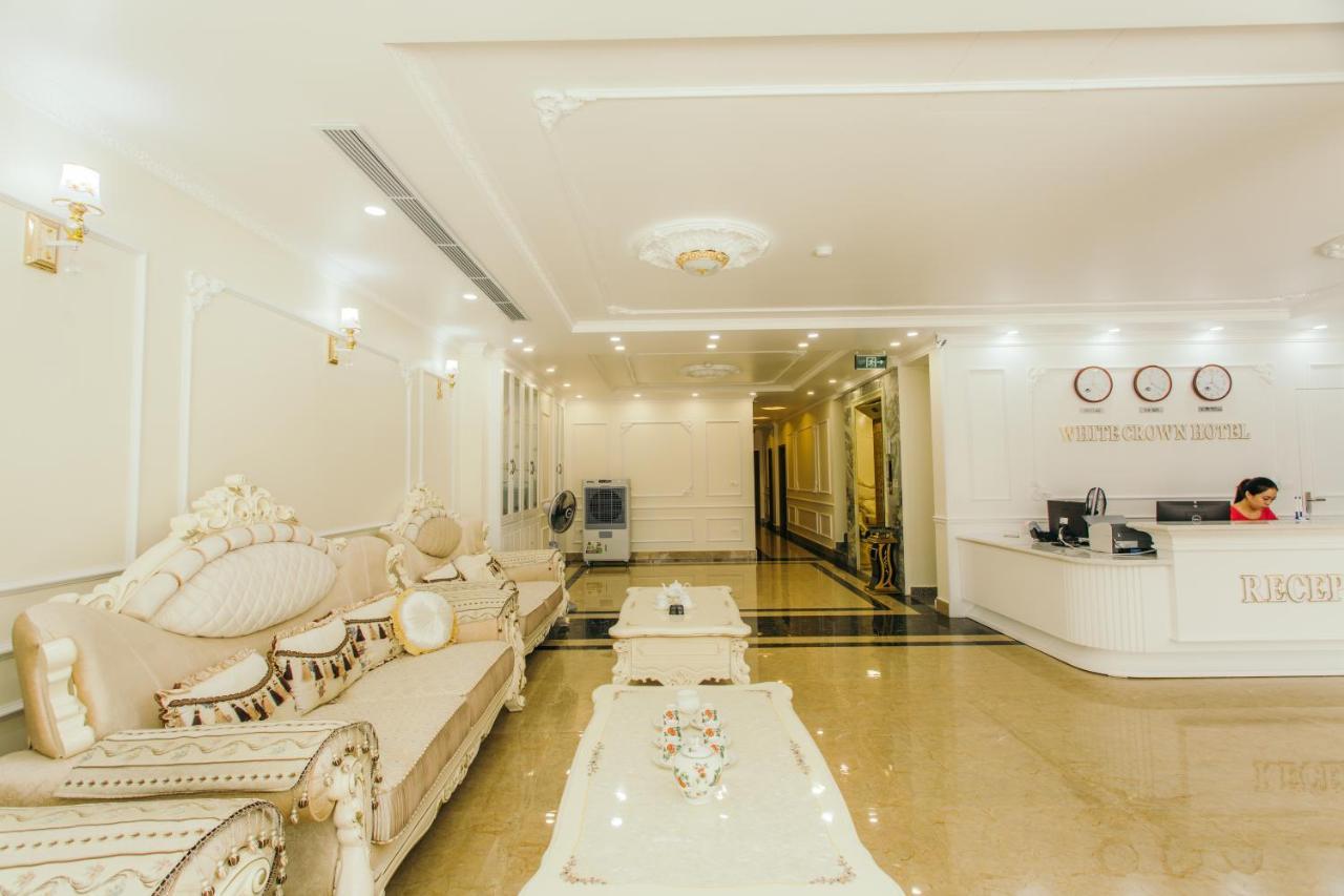Khách sạn White Crown