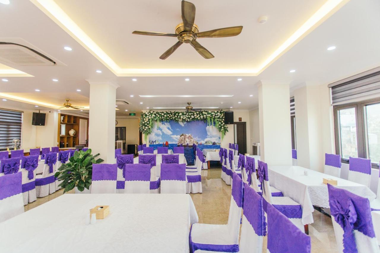 Hotel White Crown