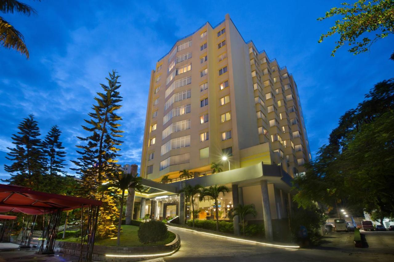 Khách sạn Halong Pearl 4*