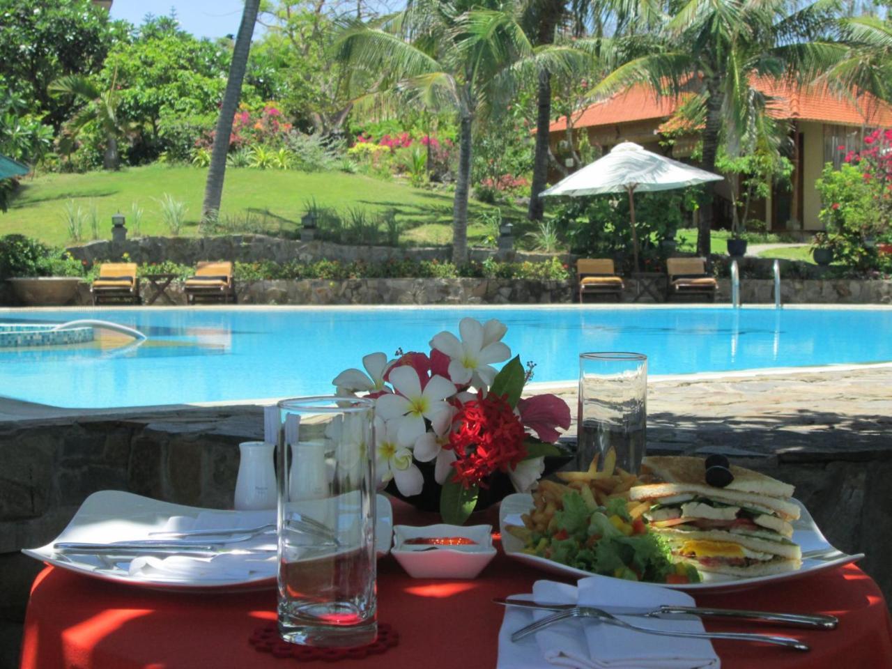Takalau & Resort