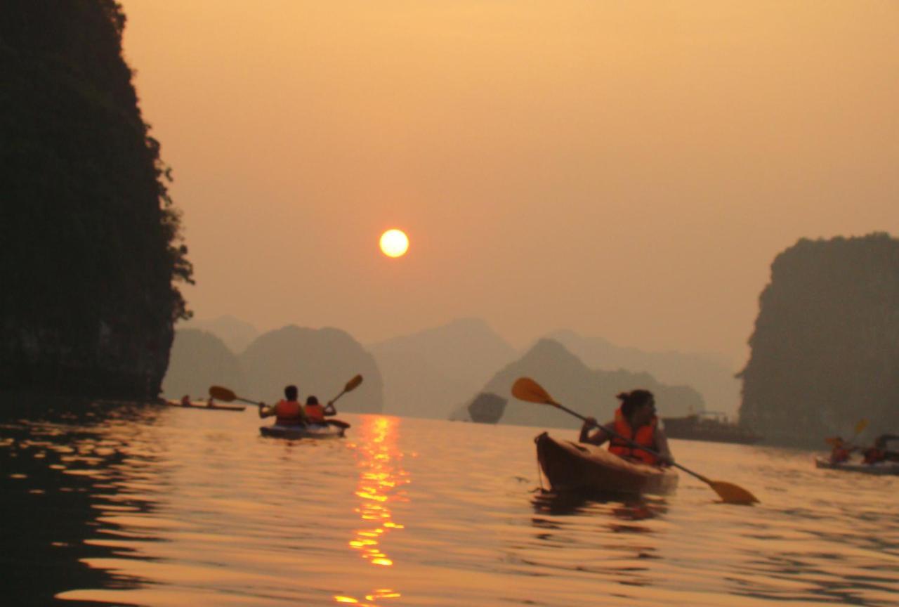 Garden Bay Luxury Cruise 4* Ha Long