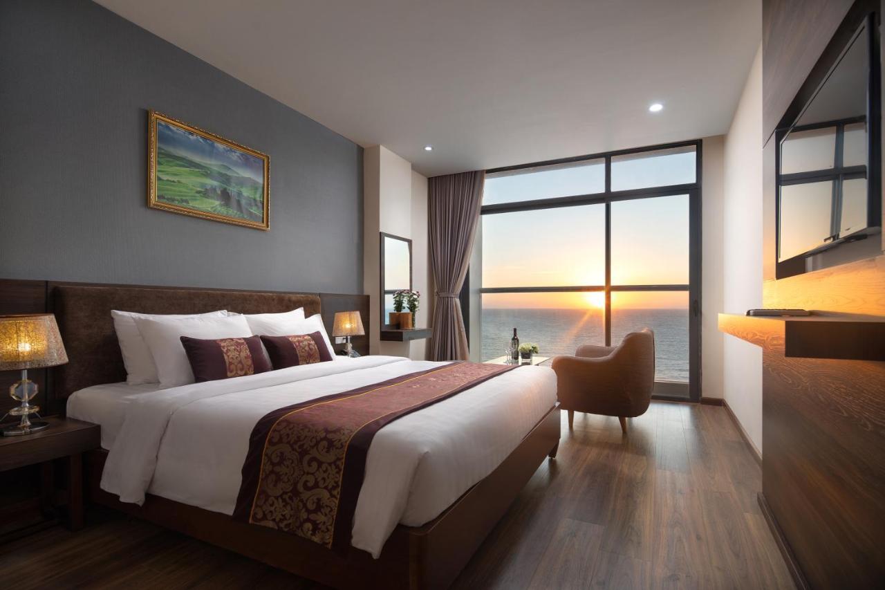 Nolis Hotel 3*