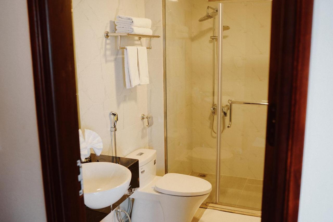 The Confetti Hotel 3*