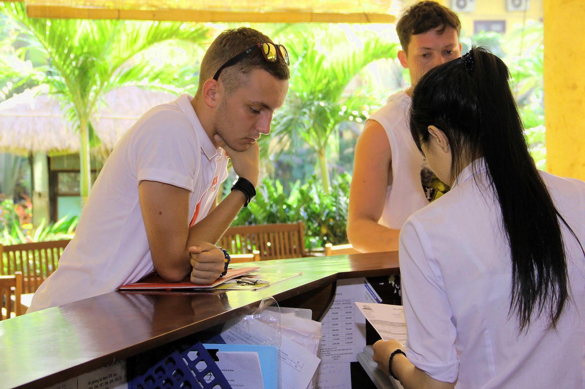 Nang Hon Rom Hotel