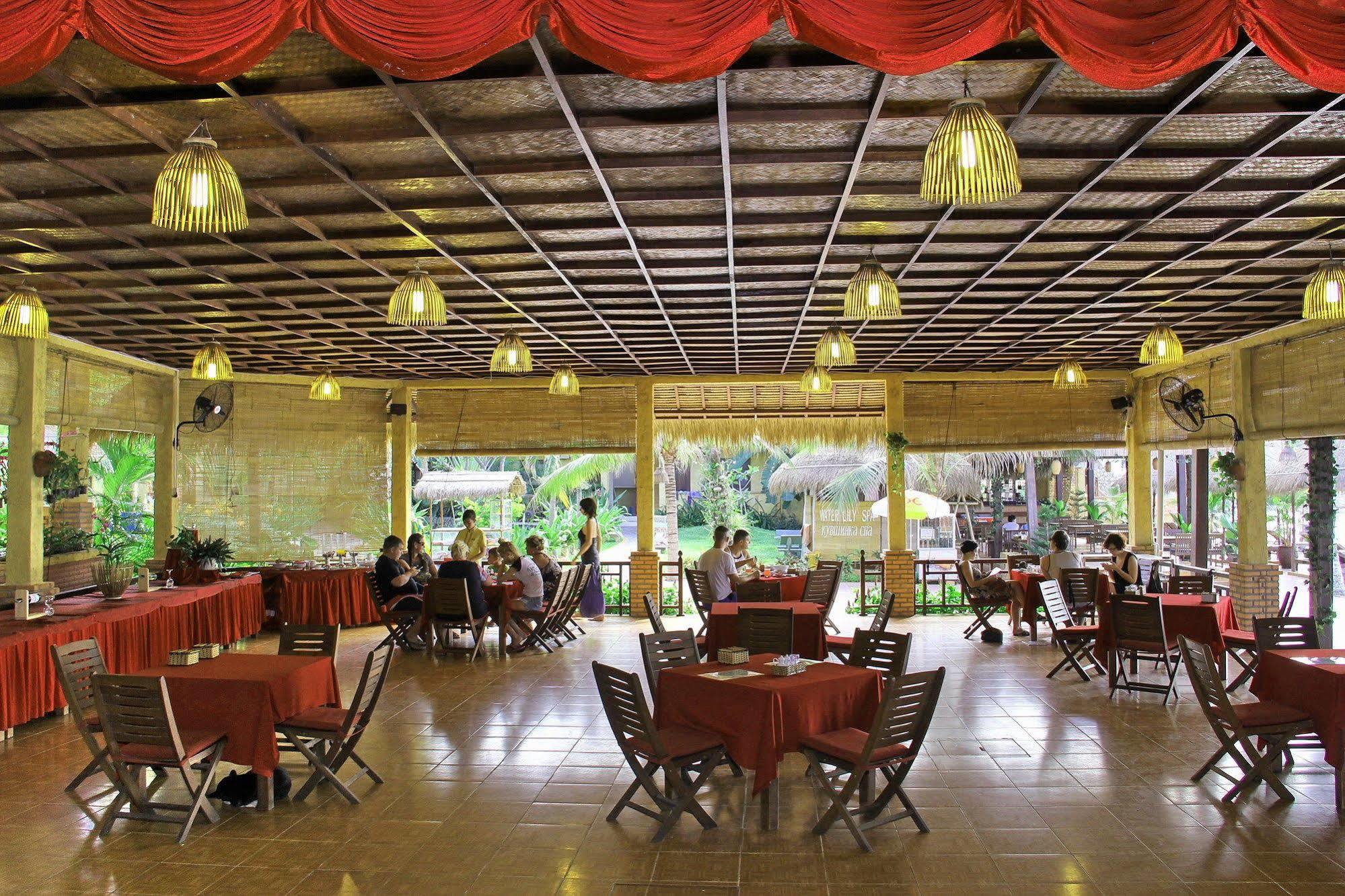 Nang Hon Rom Hotel 3*