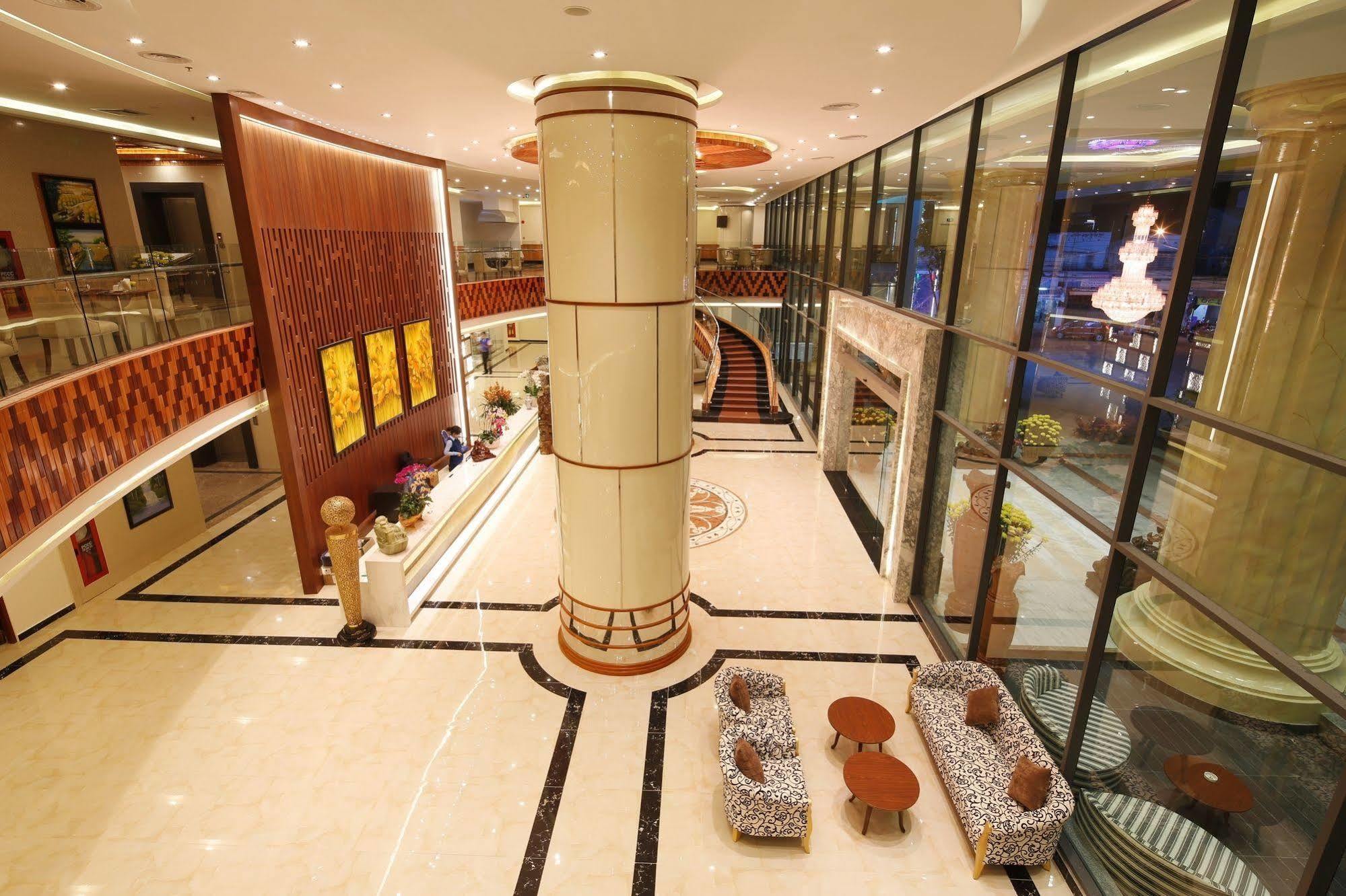Bavico International Hotel 4*