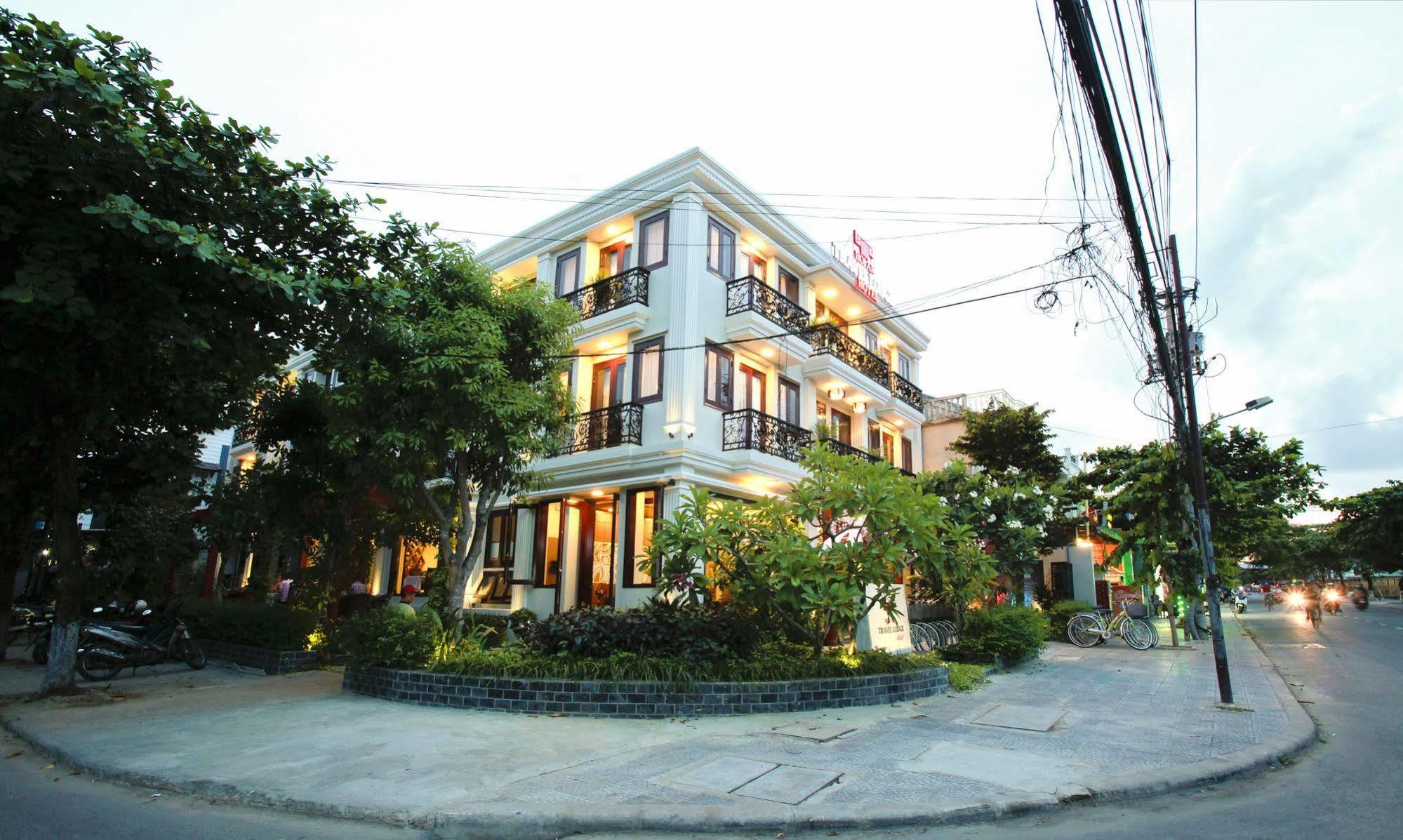Travel Hoi An
