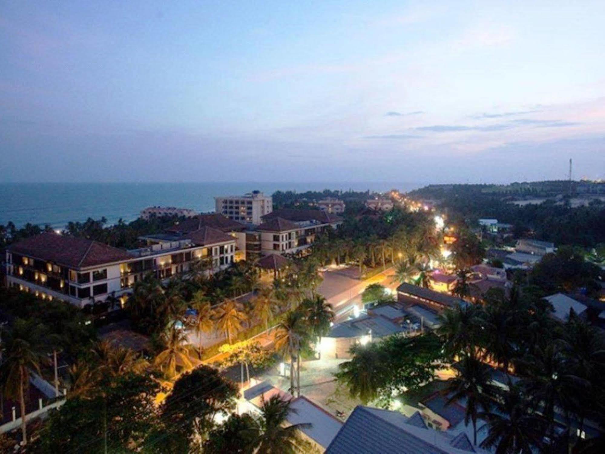 Nam Hotel 3*
