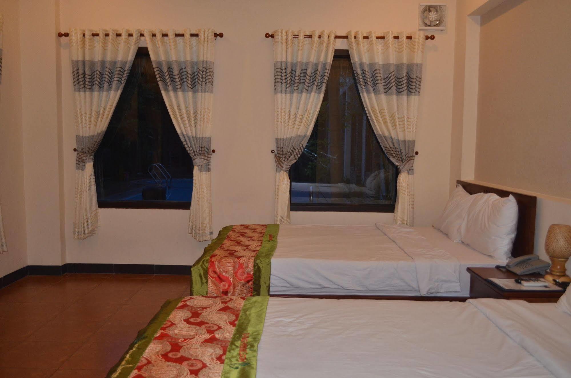 Hotel Rang Garden Hill Side