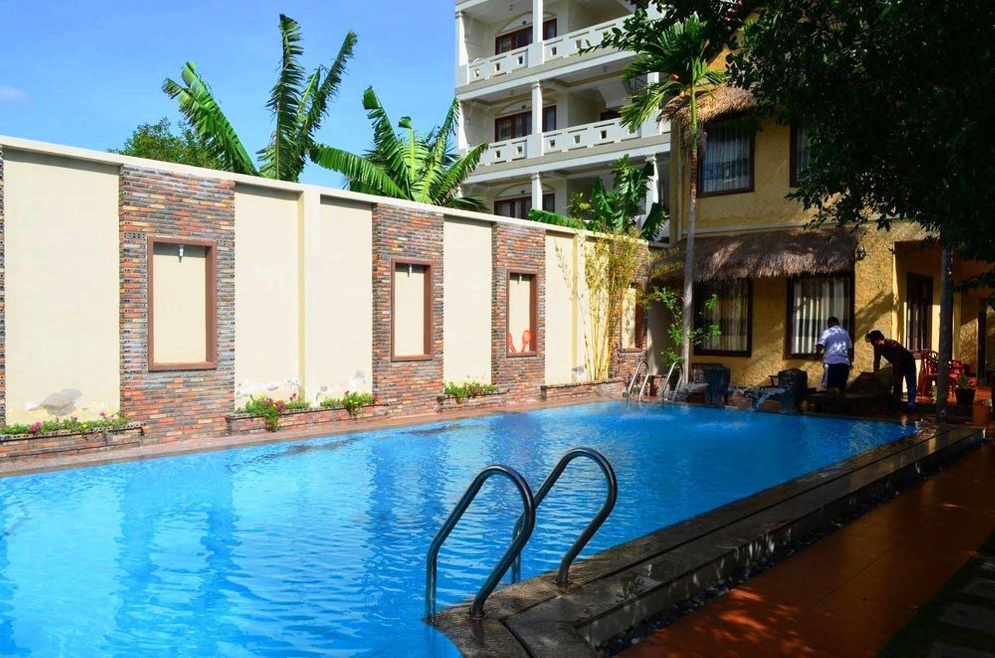 Hotel Rang Garden Hill Side 2*