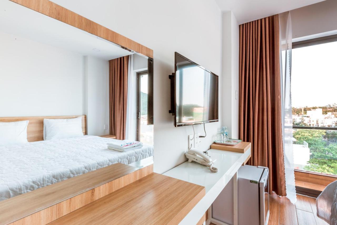 Aqua Seaview Hotel