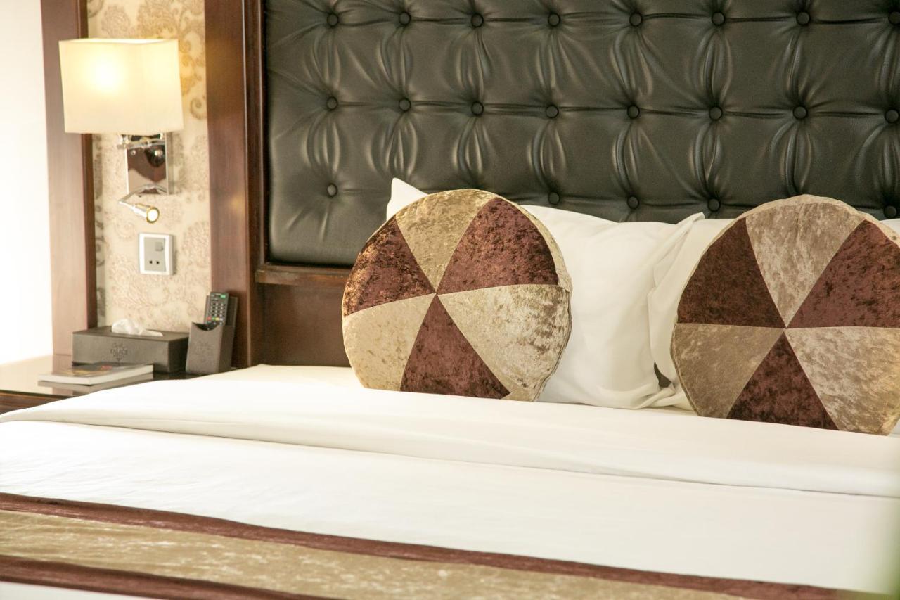 Bay Palace Khách sạn