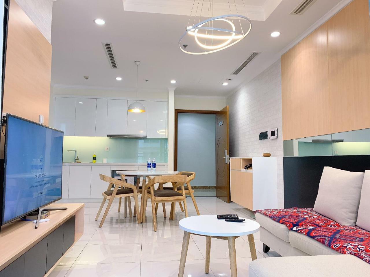 Vinhomes Landmark 81 - Luxstay Condotel Aparthotel