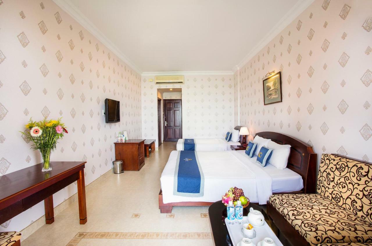 Beachfront Hotel