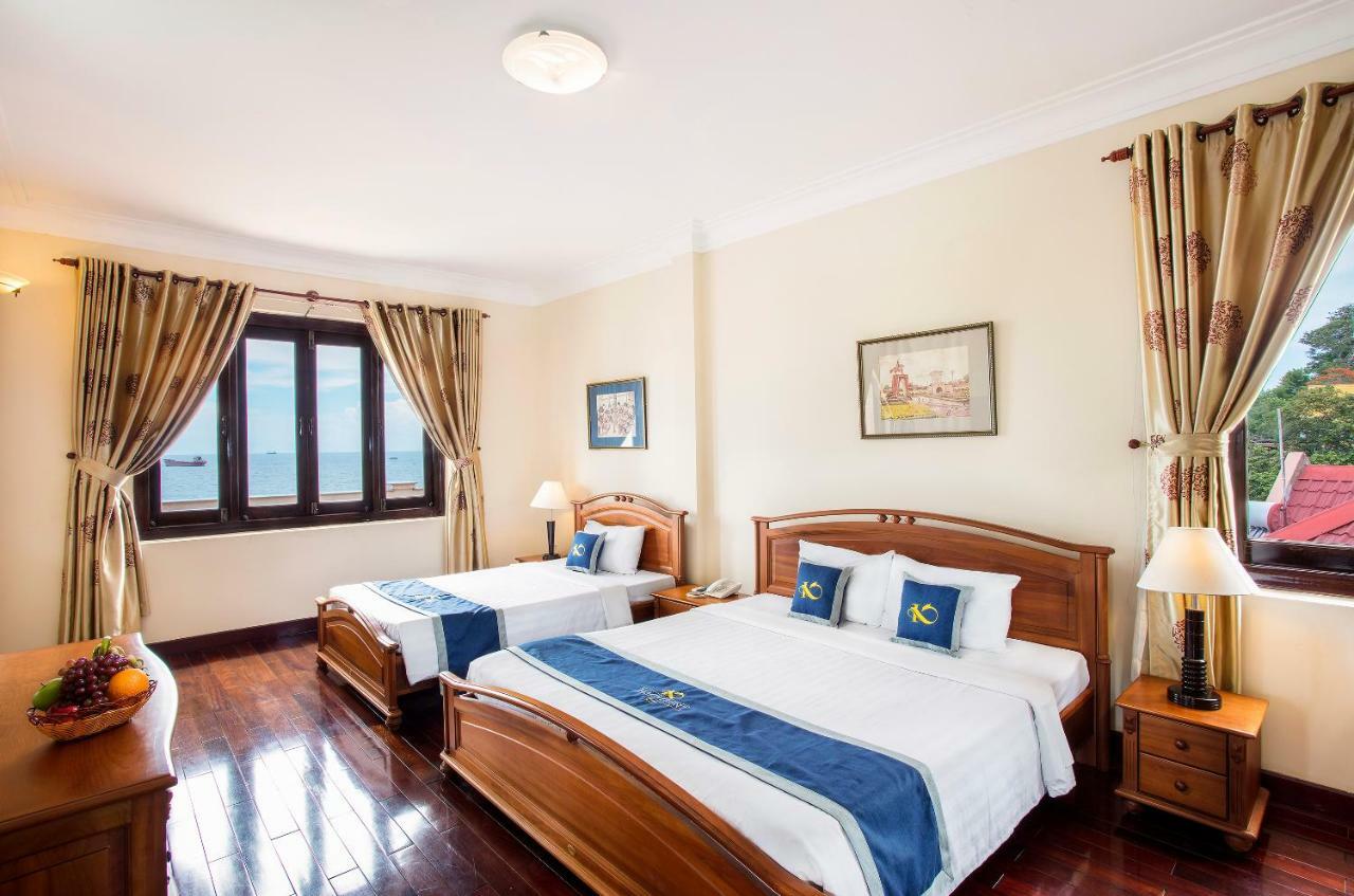 Hotel Beachfront 3*