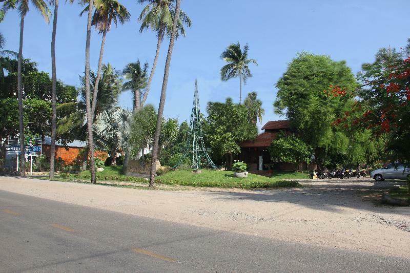 Little Paris Resort 4*