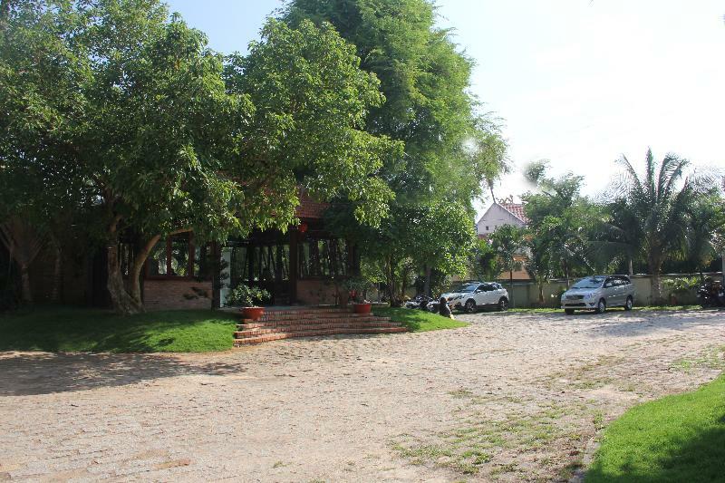 Resort Little Paris Phan Thiet