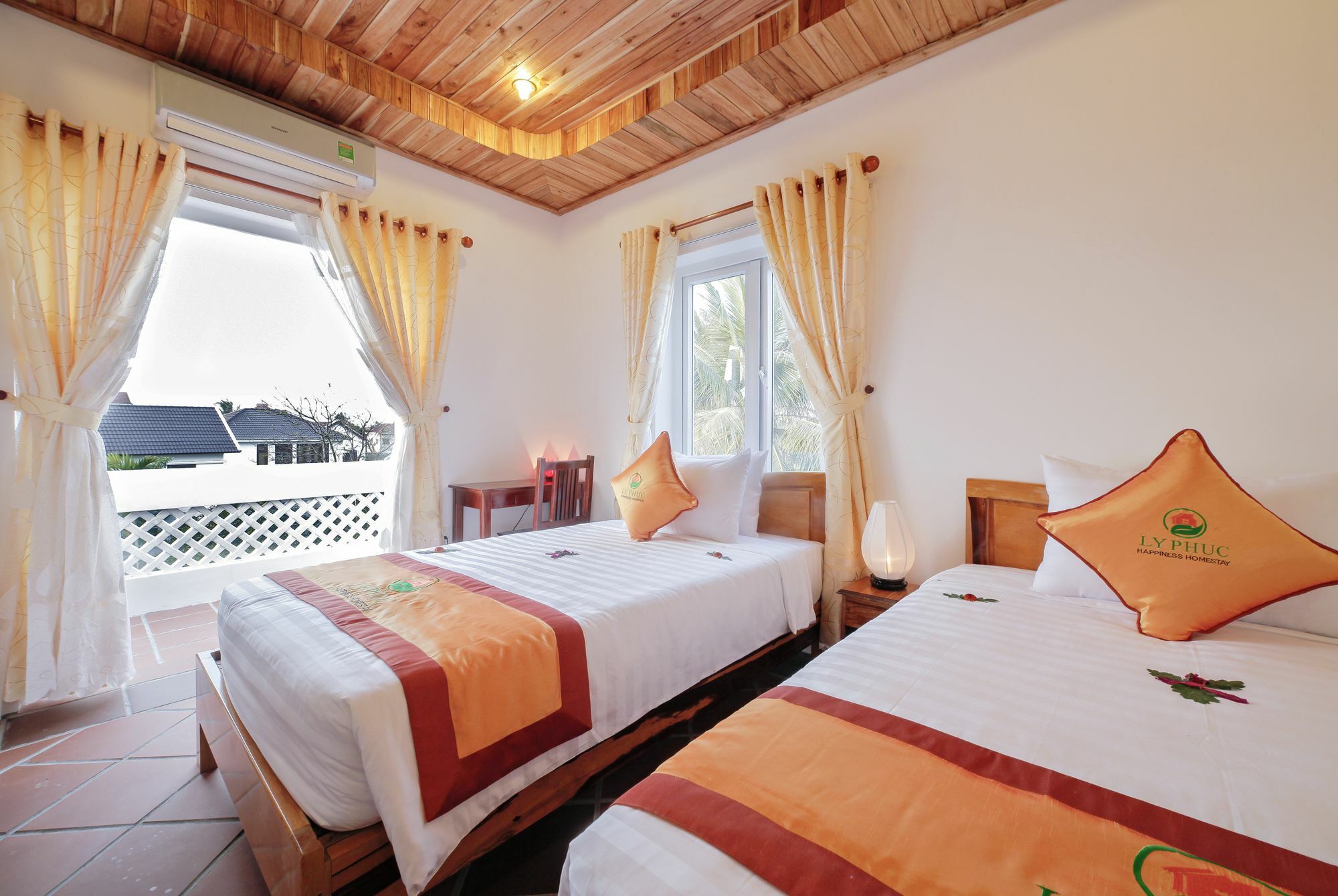 Ly Phuc Homestay *