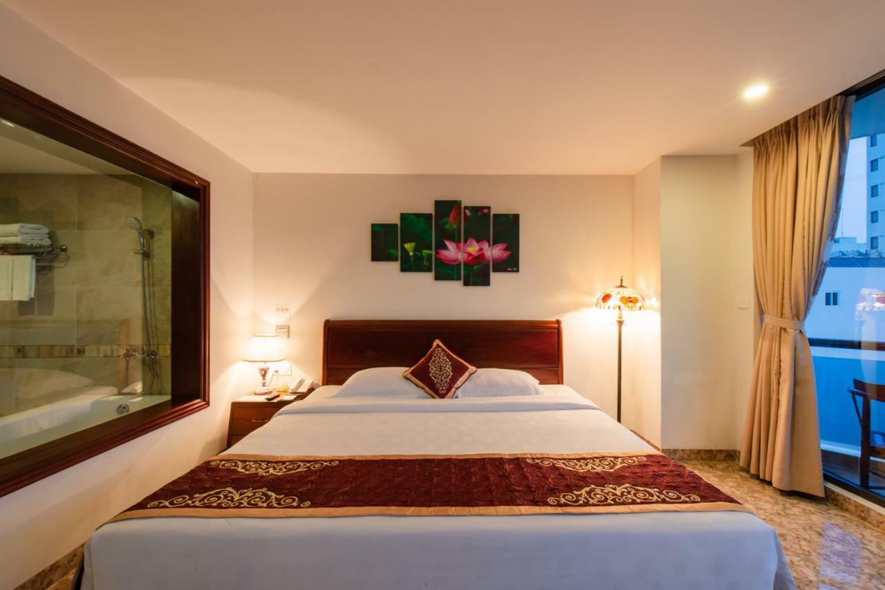 Red Sun Hotel